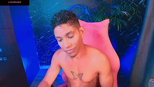 Snapshot of Palo_santo chatting on 8, 2, 2026 Palo santo online show from 8, 2, 2026