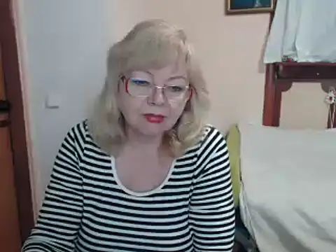 EvelynLoveShy online show from 26, 12, 2024