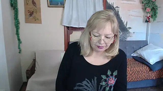 EvelynLoveShy online show from 18, 1, 2026