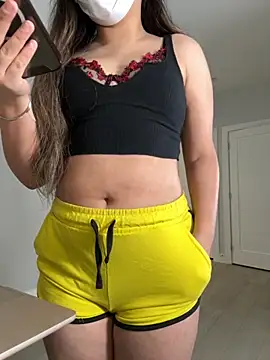 jAsMinE678 online show from 5, 12, 2025