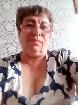 Lee Nell online show from 5, 3, 2025