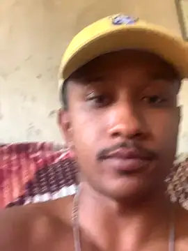 Snapshot of yVadiio chatting on 23, 10, 2025 yVadiio online show from 23, 10, 2025