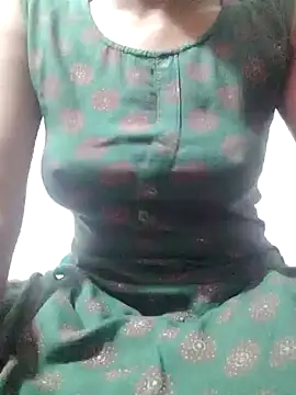 rituporna2004 online show from 15, 1, 2025