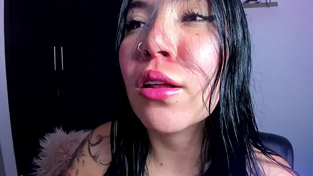 AilynRed online show from 7, 1, 2025