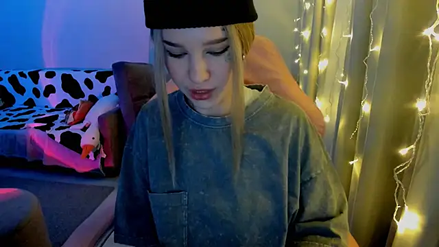 Ledy WWWII online show from 19, 12, 2024