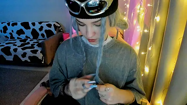 Ledy WWWII online show from 11, 1, 2025