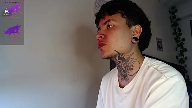 Snapshot of dannteftm chatting on 25, 10, 2025 dannteftm online show from 25, 10, 2025