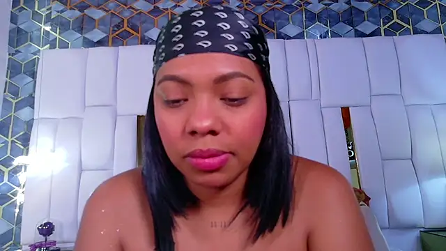 lia mariana online show from 10, 10, 2025