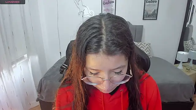 Amy joones online show from 4, 11, 2025