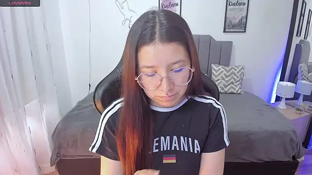 Amy joones online show from 9, 11, 2025