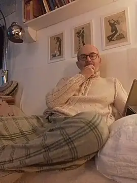 Snapshot of MadProfessor chatting on 3, 12, 2025 MadProfessor online show from 3, 12, 2025