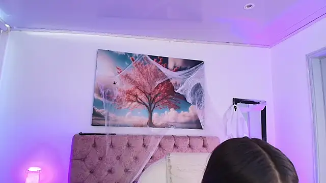 Snapshot of Julianaa_Castro_ chatting on 1, 11, 2025 Julianaa Castro online show from 1, 11, 2025