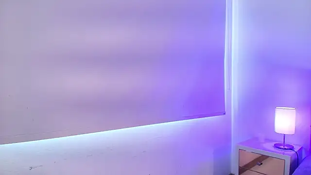 Julianaa Castro  online show from 5, 1, 2026