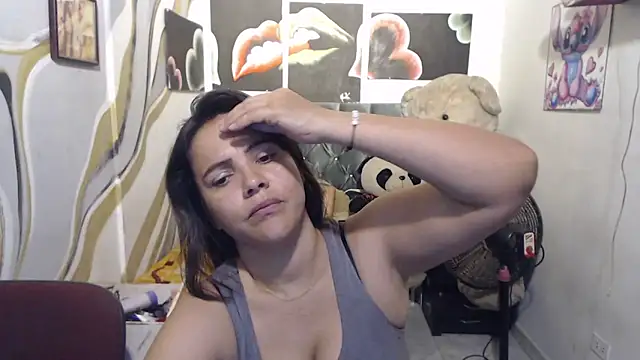 manzanahot9 online show from 25, 11, 2025