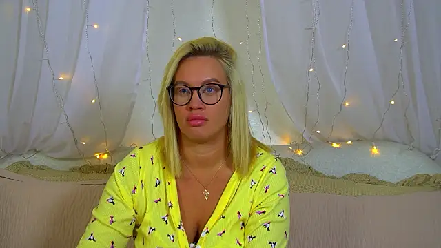 MariaNeumann online show from 15, 3, 2026