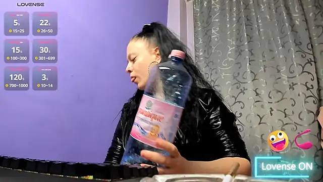 Snapshot of AdriannaLily chatting on 19, 3, 2026 AdriannaLily online show from 19, 3, 2026