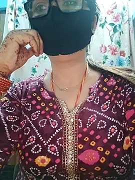 Snapshot of Aishwaryaa_69 chatting on 15, 10, 2025 Aishwaryaa 69 online show from 15, 10, 2025