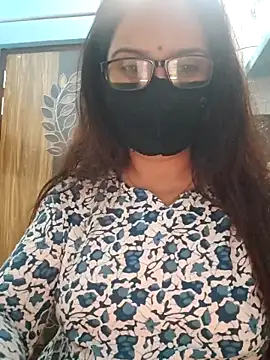 Snapshot of Aishwaryaa_69 chatting on 16, 10, 2025 Aishwaryaa 69 online show from 16, 10, 2025