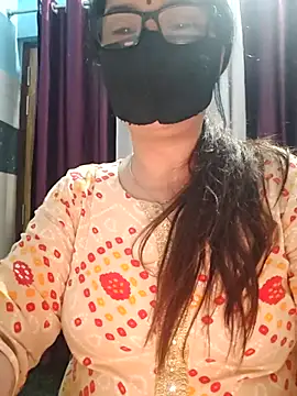 Snapshot of Aishwaryaa_69 chatting on 18, 10, 2025 Aishwaryaa 69 online show from 18, 10, 2025