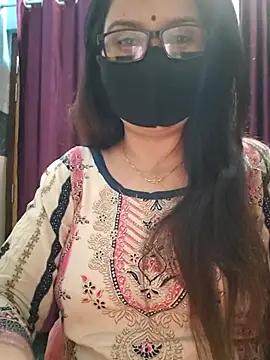 Snapshot of Aishwaryaa_69 chatting on 27, 10, 2025 Aishwaryaa 69 online show from 27, 10, 2025