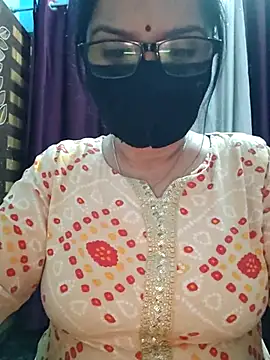 Snapshot of Aishwaryaa_69 chatting on 28, 10, 2025 Aishwaryaa 69 online show from 28, 10, 2025