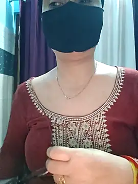 Snapshot of Aishwaryaa_69 chatting on 30, 10, 2025 Aishwaryaa 69 online show from 30, 10, 2025