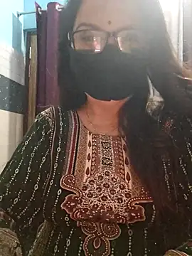 Snapshot of Aishwaryaa_69 chatting on 5, 11, 2025 Aishwaryaa 69 online show from 5, 11, 2025