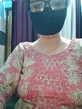 Snapshot of Aishwaryaa_69 chatting on 7, 11, 2025 Aishwaryaa 69 online show from 7, 11, 2025