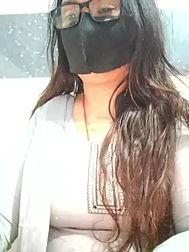 Snapshot of Aishwaryaa_69 chatting on 16, 11, 2025 Aishwaryaa 69 online show from 16, 11, 2025