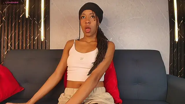 Kloe Suarez  online show from 27, 1, 2025