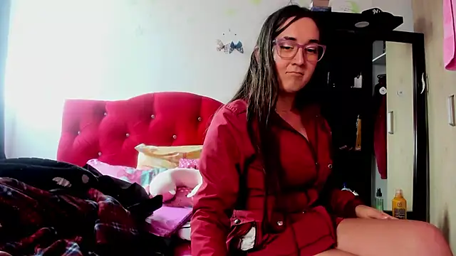 Snapshot of Sweet-Suck69 chatting on 15, 10, 2025 Sweet-Suck69 online show from 15, 10, 2025