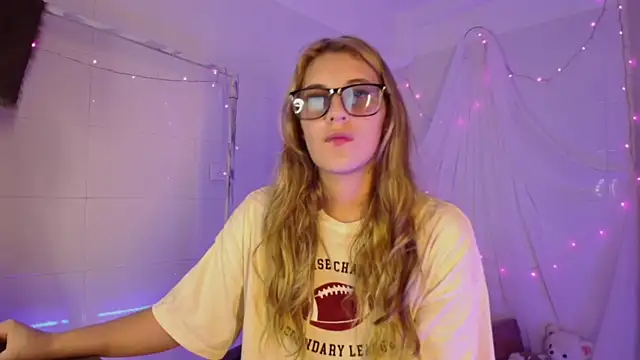 Snapshot of Giia_paiige18 chatting on 5, 11, 2025 Giia paiige18 online show from 5, 11, 2025