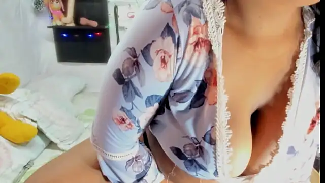 2020vanessapalecia online show from 14, 12, 2024