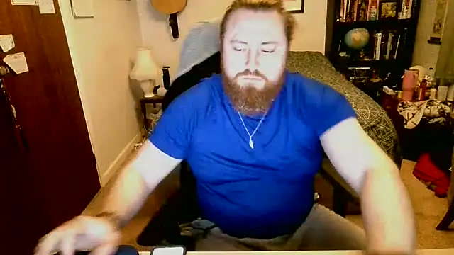 Snapshot of Hairy_Guy30 chatting on 3, 12, 2025 Hairy Guy30 online show from 3, 12, 2025