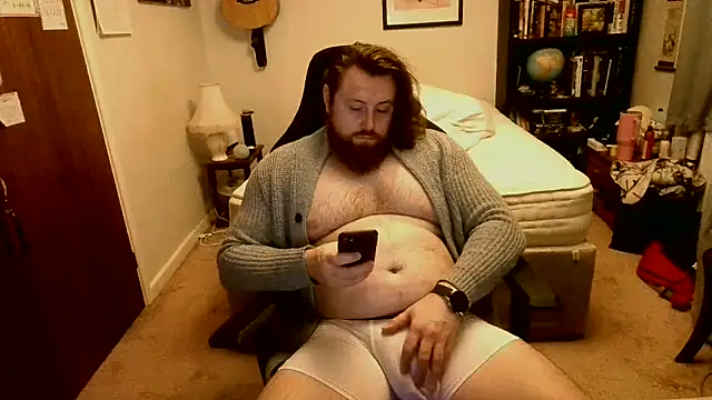 Snapshot of Hairy_Guy30 chatting on 4, 12, 2025 Hairy Guy30 online show from 4, 12, 2025