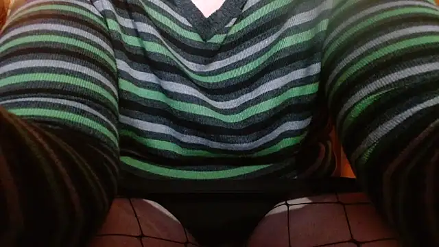 Snapshot of cosmicjones chatting on 25, 12, 2024 cosmicjones online show from 25, 12, 2024