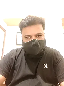 Hunk-Hand6 online show from 18, 12, 2025