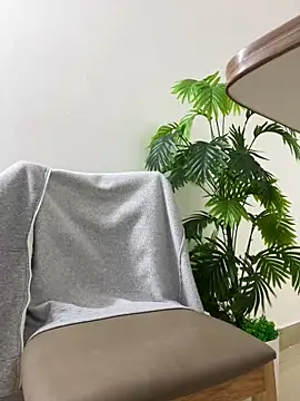 Lami Mi online show from 11, 10, 2025