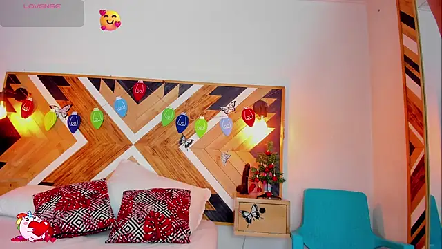 Snapshot of Kathaleiya_Ozz chatting on 10, 12, 2024 Kathaleiya Ozz online show from 10, 12, 2024