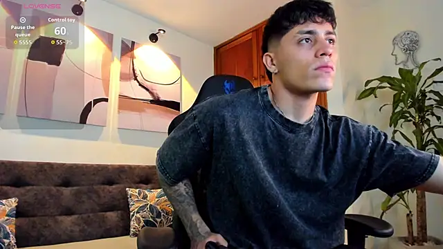  joansoto online show from 3, 11, 2025