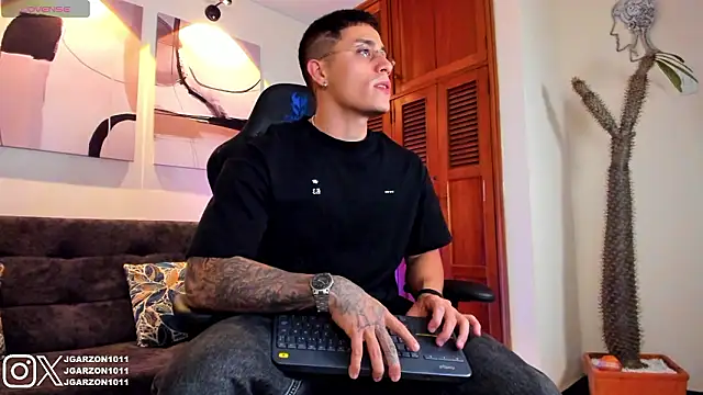 Snapshot of _joansoto chatting on 9, 2, 2026 joansoto online show from 9, 2, 2026