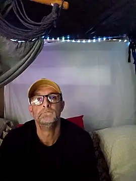 Snapshot of Cadillacninja chatting on 4, 11, 2025 Cadillacninja online show from 4, 11, 2025