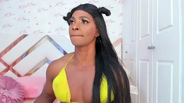 Snapshot of BriggitteEbonny chatting on 8, 12, 2024 BriggitteEbonny online show from 8, 12, 2024