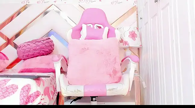 Snapshot of BriggitteEbonny chatting on 23, 12, 2024 BriggitteEbonny online show from 23, 12, 2024