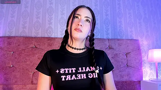 lunar leen online show from 11, 11, 2025