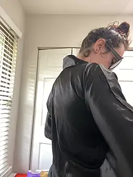 mrs  unknown online show from 31, 3, 2026