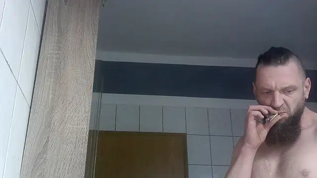 Snapshot of donhulio482 chatting on 6, 11, 2025 donhulio482 online show from 6, 11, 2025