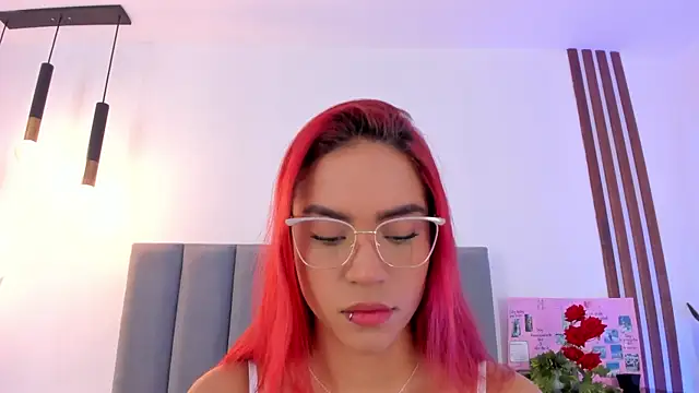 Scarlett Morgan  online show from 15, 10, 2025