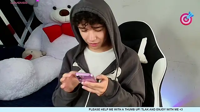 Snapshot of Niico_Cruz chatting on 9, 2, 2025 Niico Cruz online show from 9, 2, 2025
