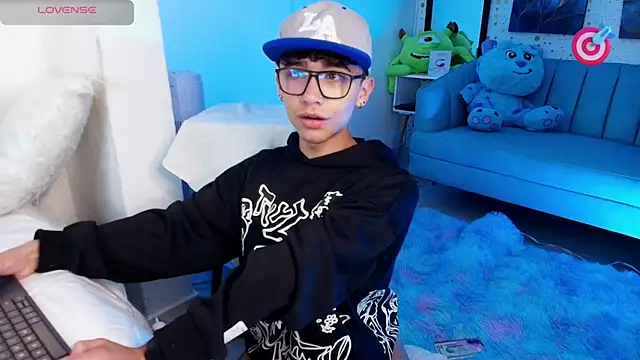 Snapshot of Niico_Cruz chatting on 28, 2, 2025 Niico Cruz online show from 28, 2, 2025